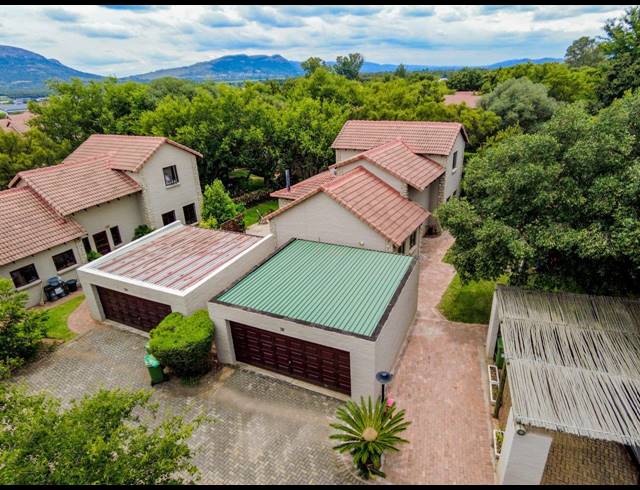 3 BEDROOM TOWNHOUSE SOLD IN THE COVES